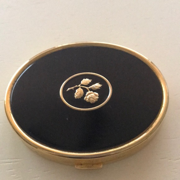 Limited edition lancome refillable powder case - Picture 1 of 3